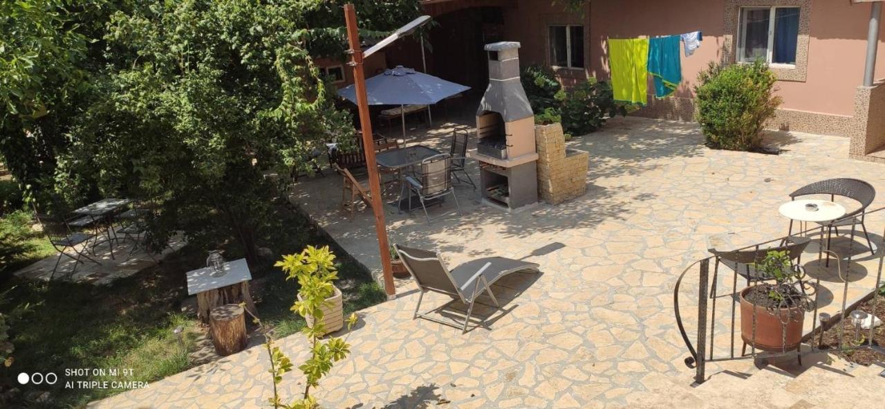 Casa Magnolia Hotel Douăzeci şi Trei August Kültér fotó